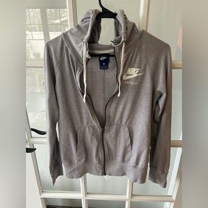 Women’s lightweight Nike jacket